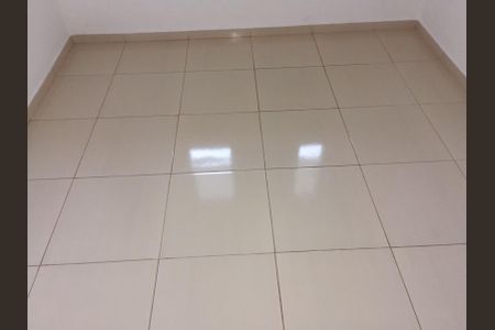 Quarto de casa para alugar com 2 quartos, 90m² em Vila Edna, Guarujá