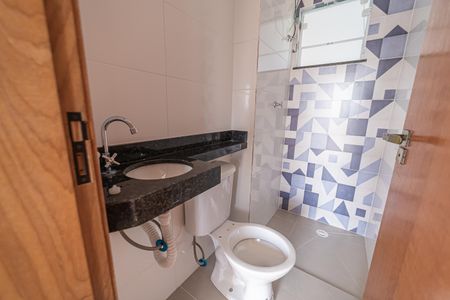 Apartamento para alugar com 33m², 2 quartos e sem vaga Apartamento para alugar com 33m², 2 quartos e sem vagaBanheiro