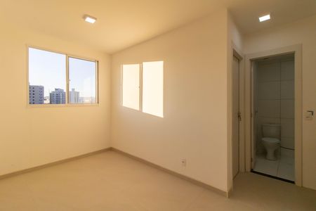 Sala de apartamento para alugar com 2 quartos, 35m² em Centro, Guarulhos