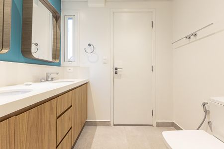 Apartamento à venda com 97m², 2 quartos e 1 vaga Apartamento à venda com 97m², 2 quartos e 1 vagaBanheiro da Suíte 1