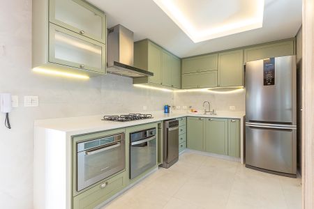 Cozinha de apartamento para alugar com 2 quartos, 97m² em Itaim Bibi, São Paulo
