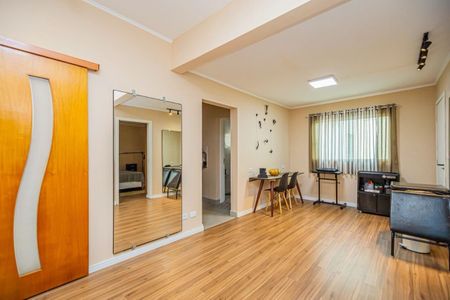 Foto 03 de casa à venda com 5 quartos, 223m² em Chácara Inglesa, São Paulo