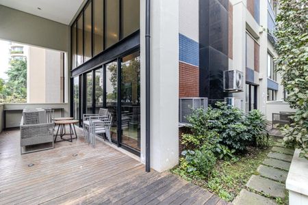 Apartamento à venda com 452m², 3 quartos e 4 vagas Apartamento à venda com 452m², 3 quartos e 4 vagasVaranda
