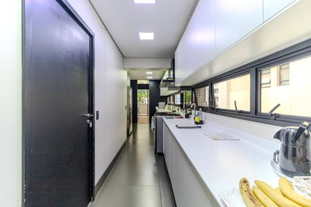 Apartamento à venda com 452m², 3 quartos e 4 vagas Apartamento à venda com 452m², 3 quartos e 4 vagasCozinha