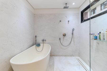 Apartamento à venda com 452m², 3 quartos e 4 vagas Apartamento à venda com 452m², 3 quartos e 4 vagasBanheiro da Suíte 3