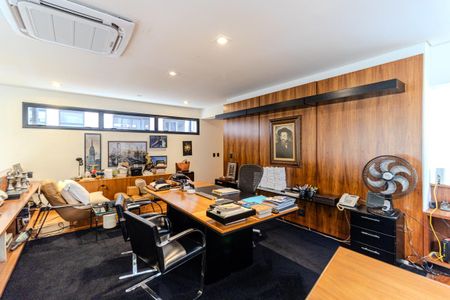 Apartamento à venda com 452m², 3 quartos e 4 vagas Apartamento à venda com 452m², 3 quartos e 4 vagasEscritório