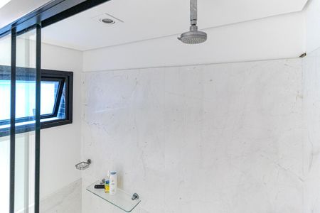 Apartamento à venda com 452m², 3 quartos e 4 vagas Apartamento à venda com 452m², 3 quartos e 4 vagasBanheiro da Suíte 2