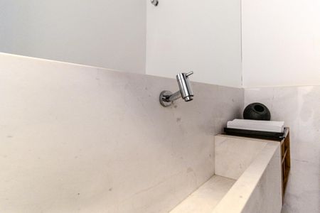 Apartamento à venda com 452m², 3 quartos e 4 vagas Apartamento à venda com 452m², 3 quartos e 4 vagasLavabo