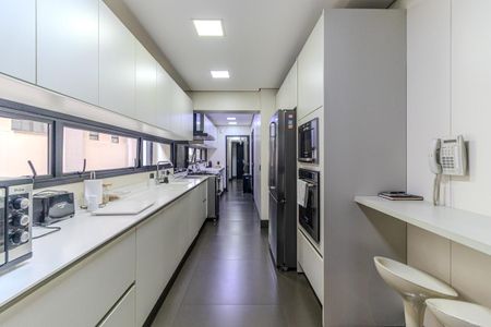 Apartamento à venda com 452m², 3 quartos e 4 vagas Apartamento à venda com 452m², 3 quartos e 4 vagasCozinha
