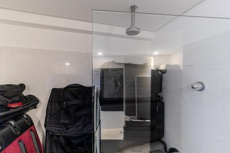Apartamento à venda com 452m², 3 quartos e 4 vagas Apartamento à venda com 452m², 3 quartos e 4 vagasBanheiro da Suíte 1