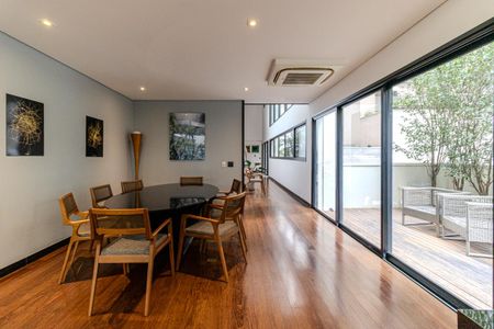 Apartamento à venda com 452m², 3 quartos e 4 vagas Apartamento à venda com 452m², 3 quartos e 4 vagasSala
