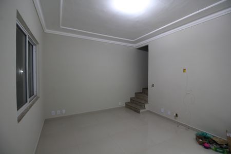 Casa de condomínio à venda com 100m², 2 quartos e 1 vagaSala