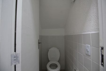 Casa de condomínio à venda com 100m², 2 quartos e 1 vagaLavabo