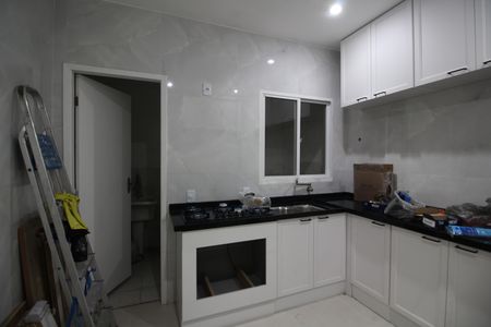 Casa de condomínio à venda com 100m², 2 quartos e 1 vagaCozinha