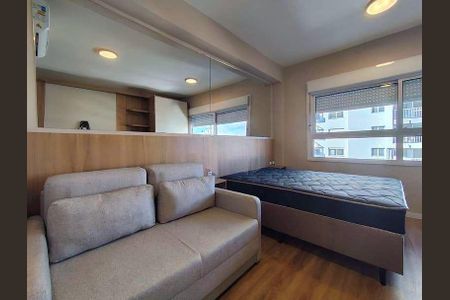 Quarto de kitnet/studio para alugar com 1 quarto, 27m² em Passo d’Areia, Porto Alegre