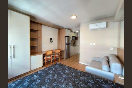 Quarto de kitnet/studio para alugar com 1 quarto, 27m² em Passo d’Areia, Porto Alegre