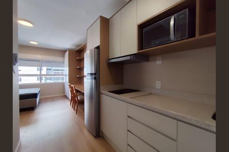 Cozinha  de kitnet/studio para alugar com 1 quarto, 27m² em Passo d’Areia, Porto Alegre