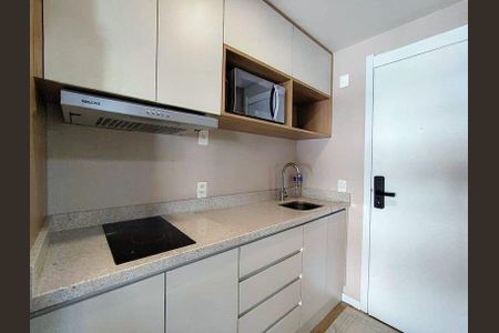 Cozinha  de kitnet/studio para alugar com 1 quarto, 27m² em Passo d’Areia, Porto Alegre