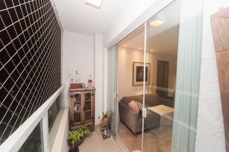 Apartamento à venda com 69m², 2 quartos e 1 vaga Apartamento à venda com 69m², 2 quartos e 1 vagaVaranda da Sala