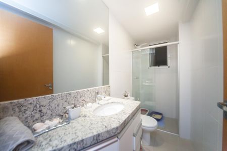 Apartamento à venda com 69m², 2 quartos e 1 vaga Apartamento à venda com 69m², 2 quartos e 1 vagaBanheiro Social