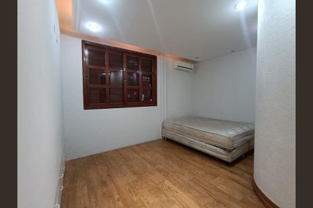 Casa para alugar com 420m², 4 quartos e 4 vagas
