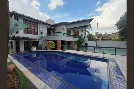 Casa para alugar com 420m², 4 quartos e 4 vagas