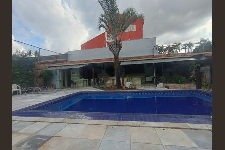 Casa para alugar com 420m², 4 quartos e 4 vagas