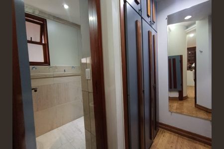Casa para alugar com 420m², 4 quartos e 4 vagas