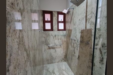 Casa para alugar com 420m², 4 quartos e 4 vagas