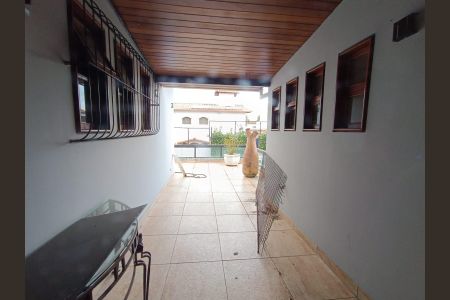 Casa para alugar com 420m², 4 quartos e 4 vagas