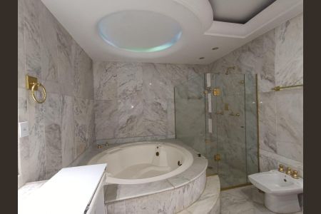 Casa para alugar com 420m², 4 quartos e 4 vagas
