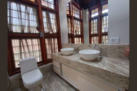 Casa para alugar com 420m², 4 quartos e 4 vagas