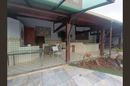 Casa para alugar com 420m², 4 quartos e 4 vagas