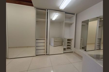 Casa para alugar com 420m², 4 quartos e 4 vagas