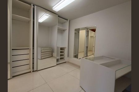 Casa para alugar com 420m², 4 quartos e 4 vagas