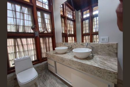 Casa para alugar com 420m², 4 quartos e 4 vagas