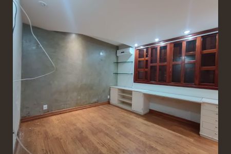 Casa para alugar com 420m², 4 quartos e 4 vagas