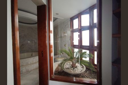 Casa para alugar com 420m², 4 quartos e 4 vagas