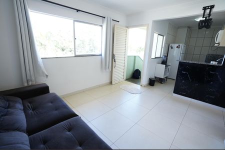 Casa de condomínio para alugar com 55m², 2 quartos e 1 vaga