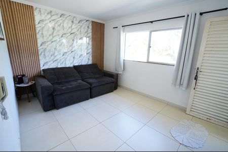 Casa de condomínio para alugar com 55m², 2 quartos e 1 vaga