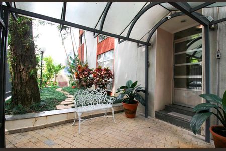 Apartamento à venda com 80m², 2 quartos e 1 vaga Apartamento à venda com 80m², 2 quartos e 1 vagaEntrada