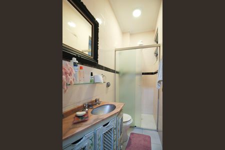Apartamento à venda com 80m², 2 quartos e 1 vaga Apartamento à venda com 80m², 2 quartos e 1 vagaBanheiro