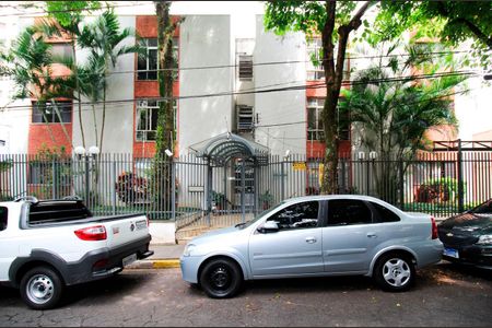 Apartamento à venda com 80m², 2 quartos e 1 vaga Apartamento à venda com 80m², 2 quartos e 1 vagaFachada