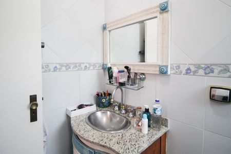 Apartamento à venda com 80m², 2 quartos e 1 vaga Apartamento à venda com 80m², 2 quartos e 1 vagaBanheiro da Suíte 1
