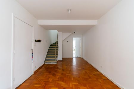 Casa para alugar com 120m², 3 quartos e 2 vagasSala