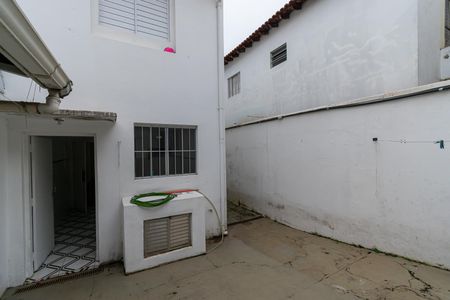 Casa para alugar com 120m², 3 quartos e 2 vagas Quintal