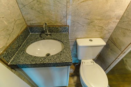 Studio para alugar com 27m², 1 quarto e sem vaga Studio para alugar com 27m², 1 quarto e sem vagaBanheiro