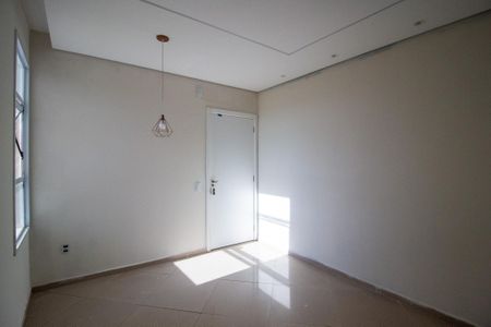 Apartamento para alugar com 43m², 2 quartos e 1 vaga Apartamento para alugar com 43m², 2 quartos e 1 vagaSala