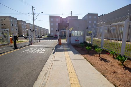 Apartamento para alugar com 43m², 2 quartos e 1 vaga Apartamento para alugar com 43m², 2 quartos e 1 vagaFachada