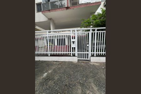 Apartamento à venda com 66m², 2 quartos e 1 vaga Apartamento à venda com 66m², 2 quartos e 1 vagaEntrada